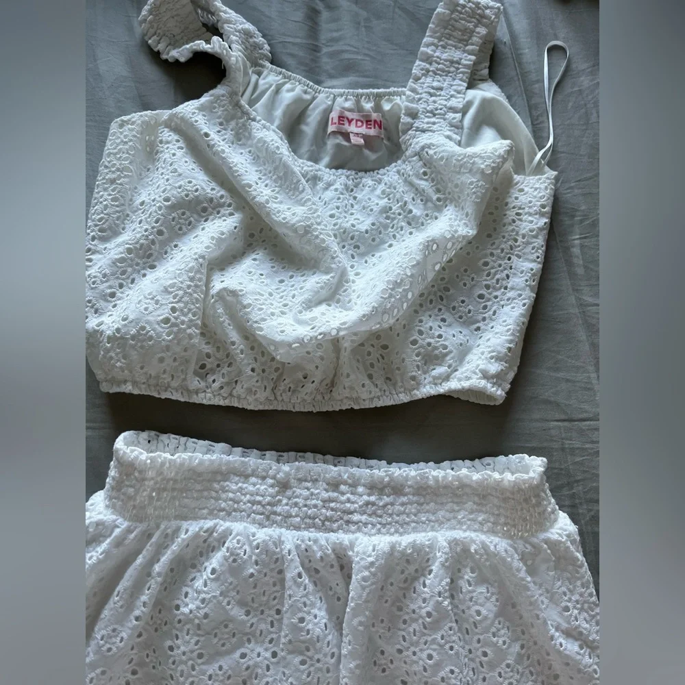 Leyden Matching Set - Picture 1 of 5